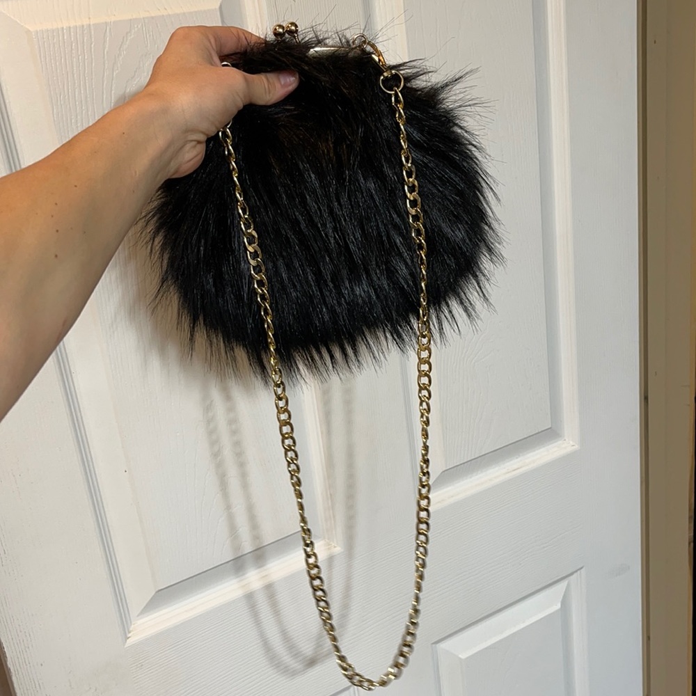 FURRY CLUTCH WITH STRAP